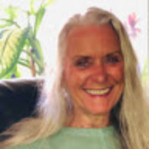 Meet your Posher, Elaine